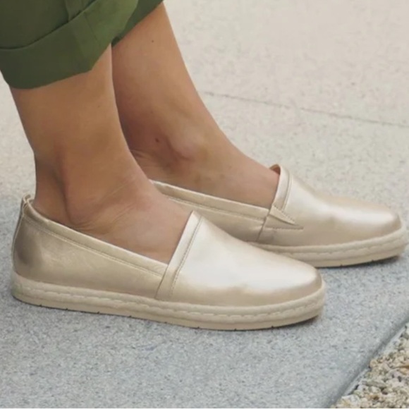 ABEO Isle Gold Metallic Leather Slip-on Walking Shoe Jute Wrap Sole Normcore - Picture 1 of 13